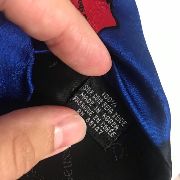 Dr. Seuss The Cat In The Hat Blue 100% Silk Christmas Mistletoe Necktie Tie - Picture 6 of 7